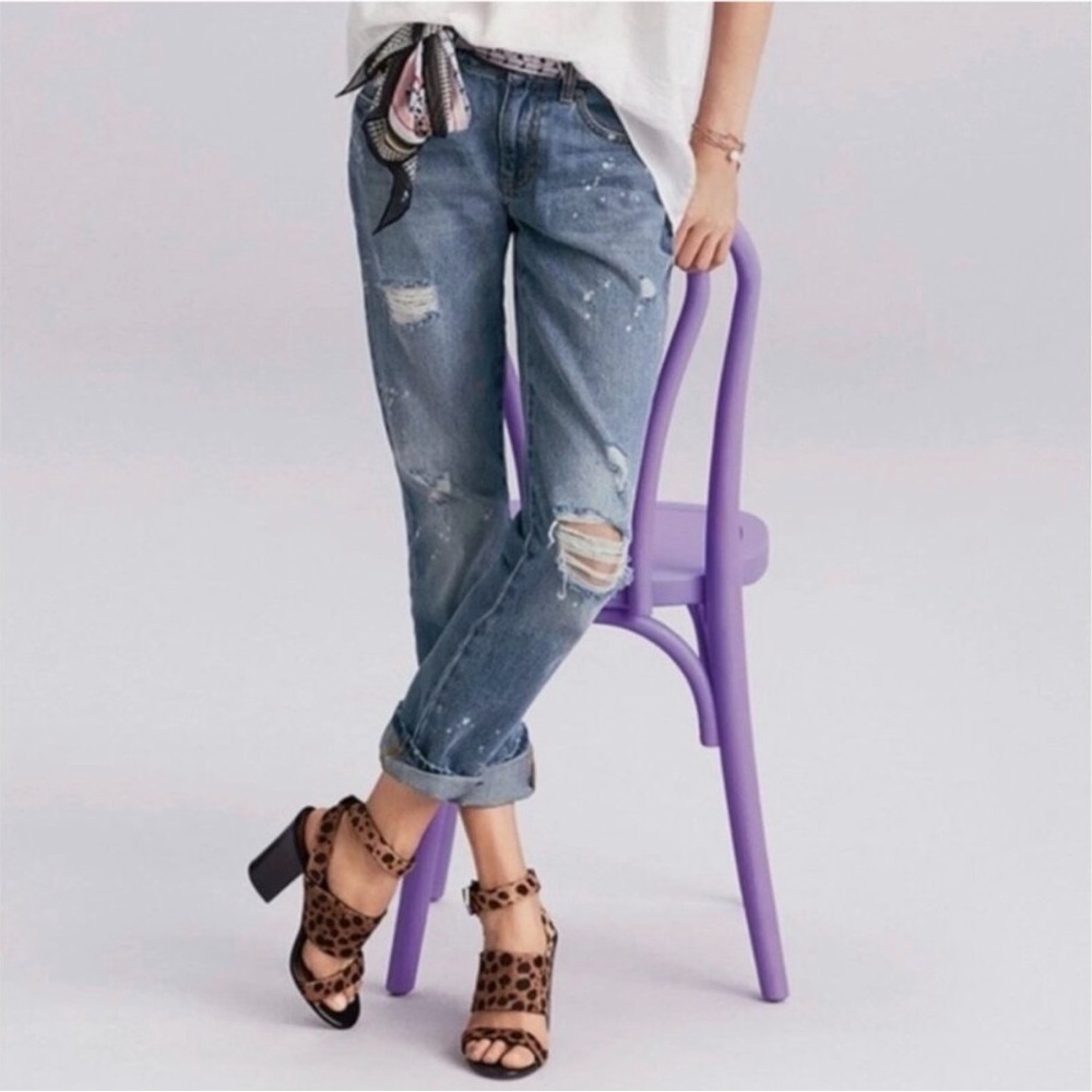 Cabi Women’s Boyfriend Jeans Sz 4 Light Wash Bleach Splatter Distressed Casual